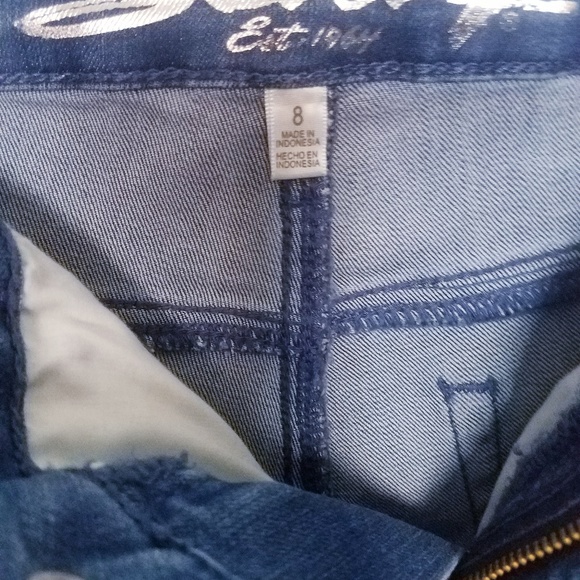 Seven7 Limited Edition Weekend Fray Hem Shorts - Picture 3 of 8